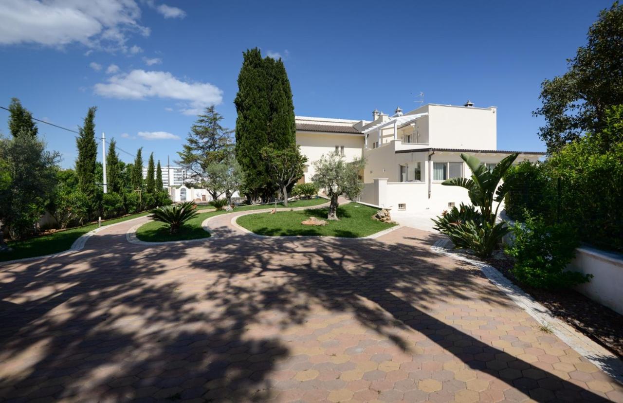 Casa Agapantus con piscina da Giugno Bari Exterior foto