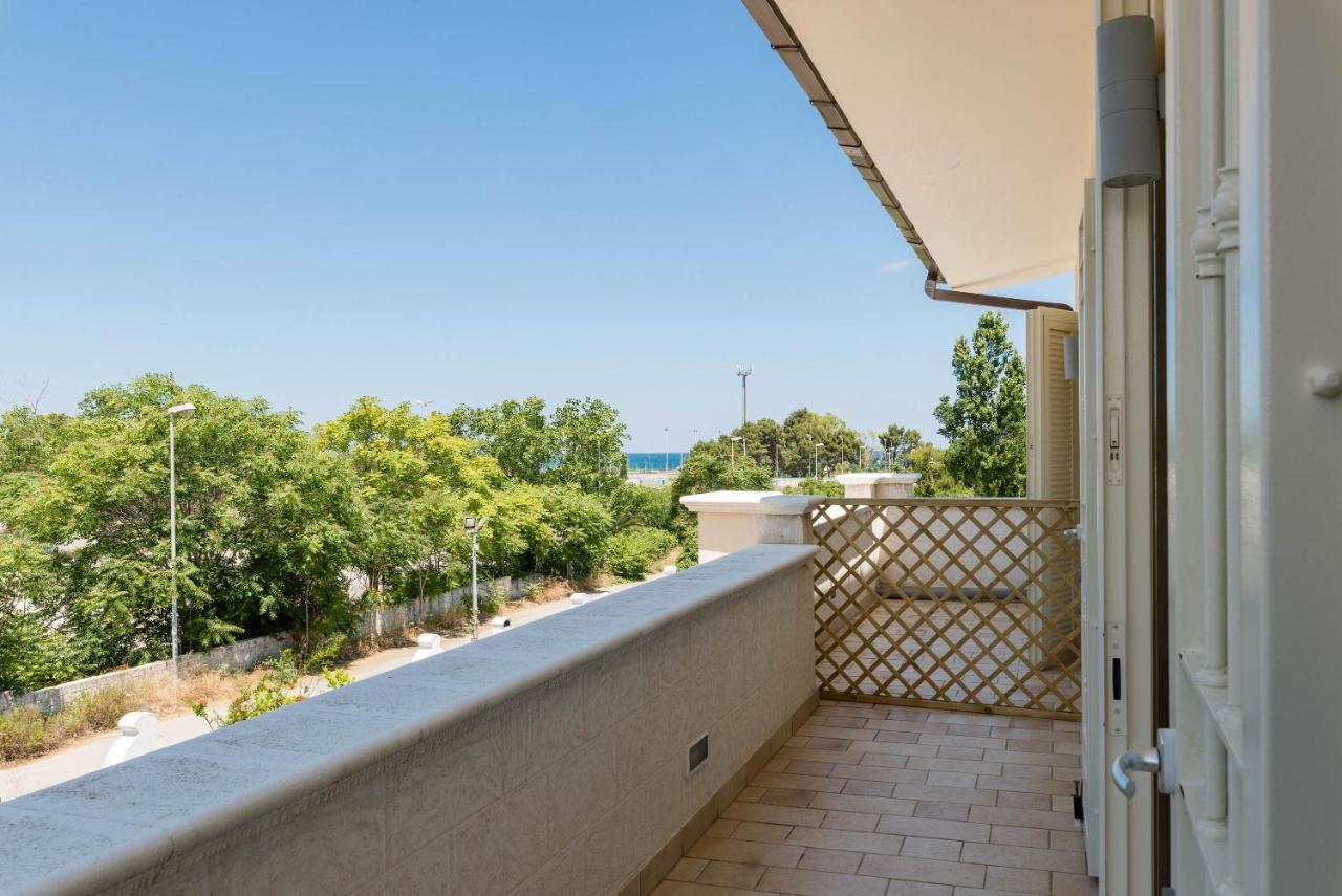 Casa Agapantus con piscina da Giugno Bari Exterior foto