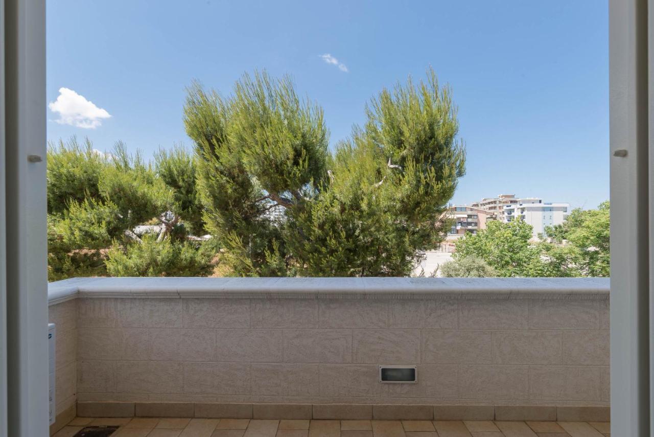 Casa Agapantus con piscina da Giugno Bari Exterior foto