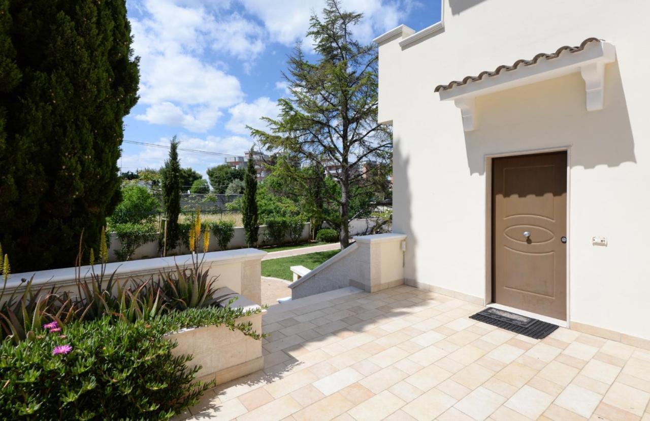 Casa Agapantus con piscina da Giugno Bari Exterior foto